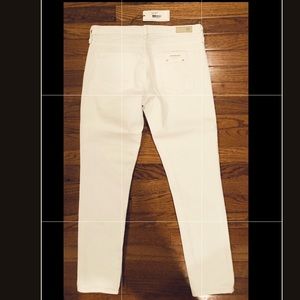 NWT AG Adriano Goldschmied
Cigarette Jean